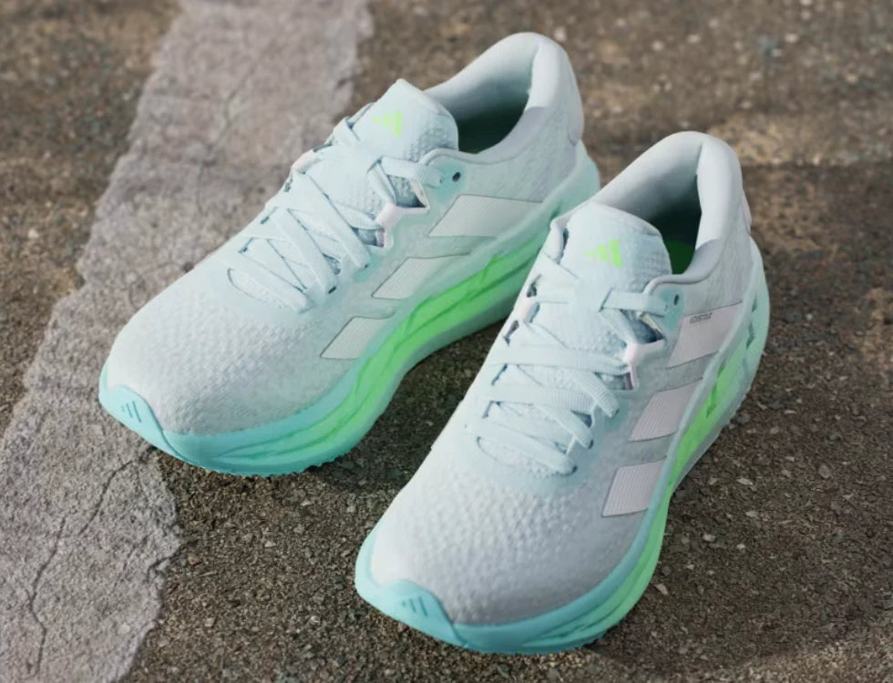 Women's Adidas Adistar 4
