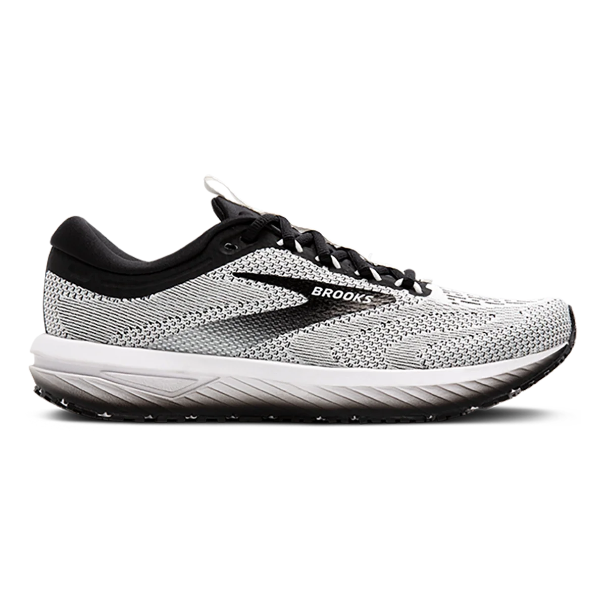 Brooks Revel 7