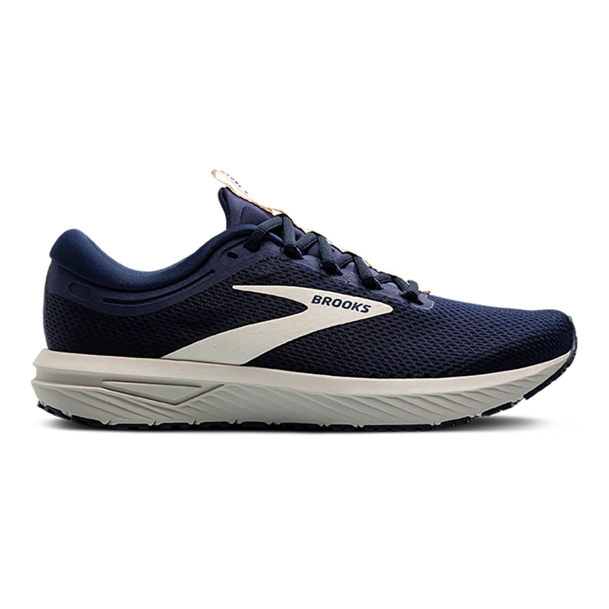 Brooks Revel 7