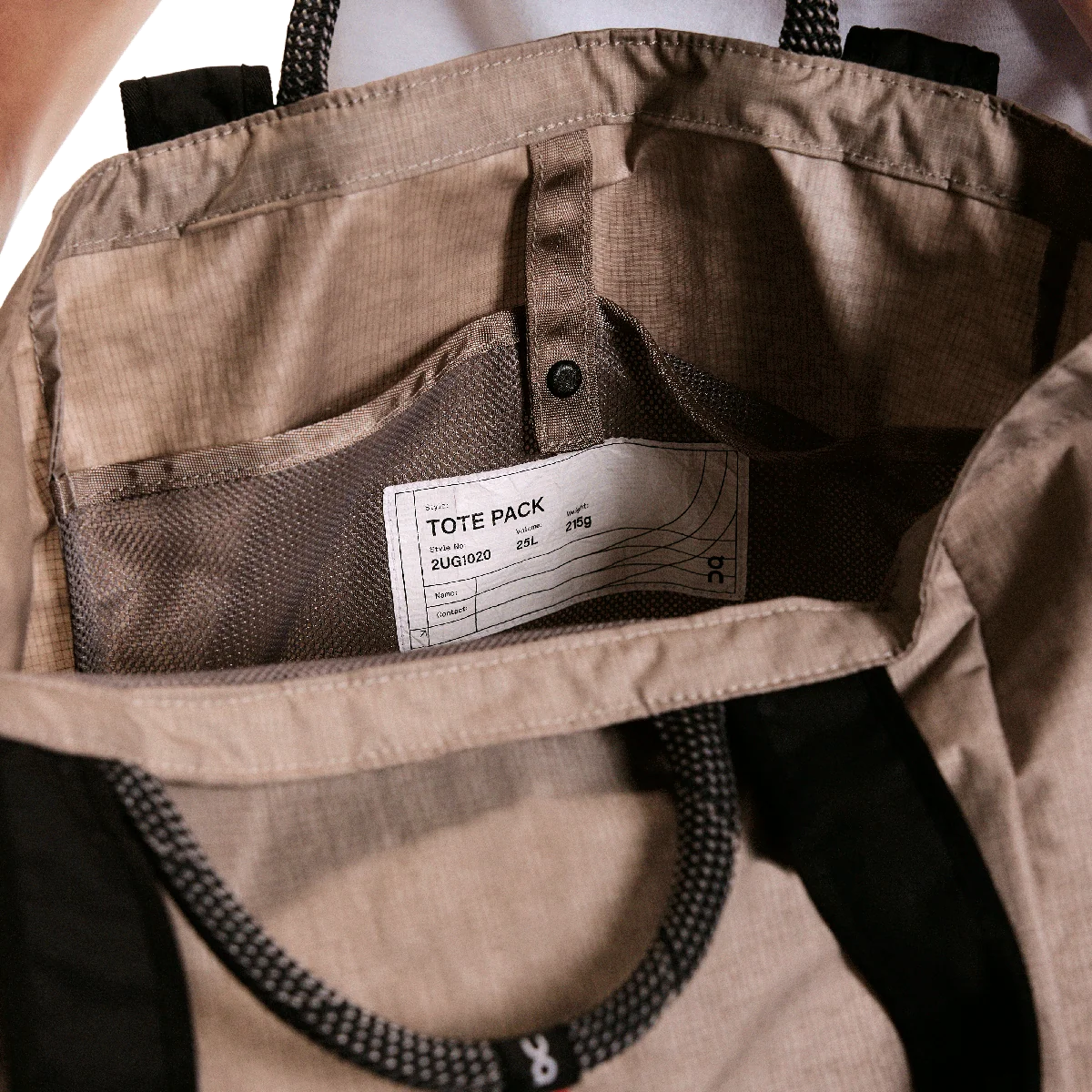 ON Tote Pack 25L