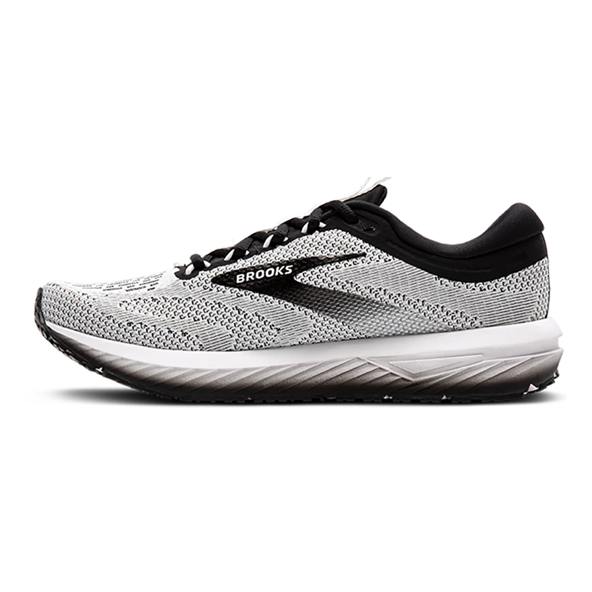 Brooks Revel 7