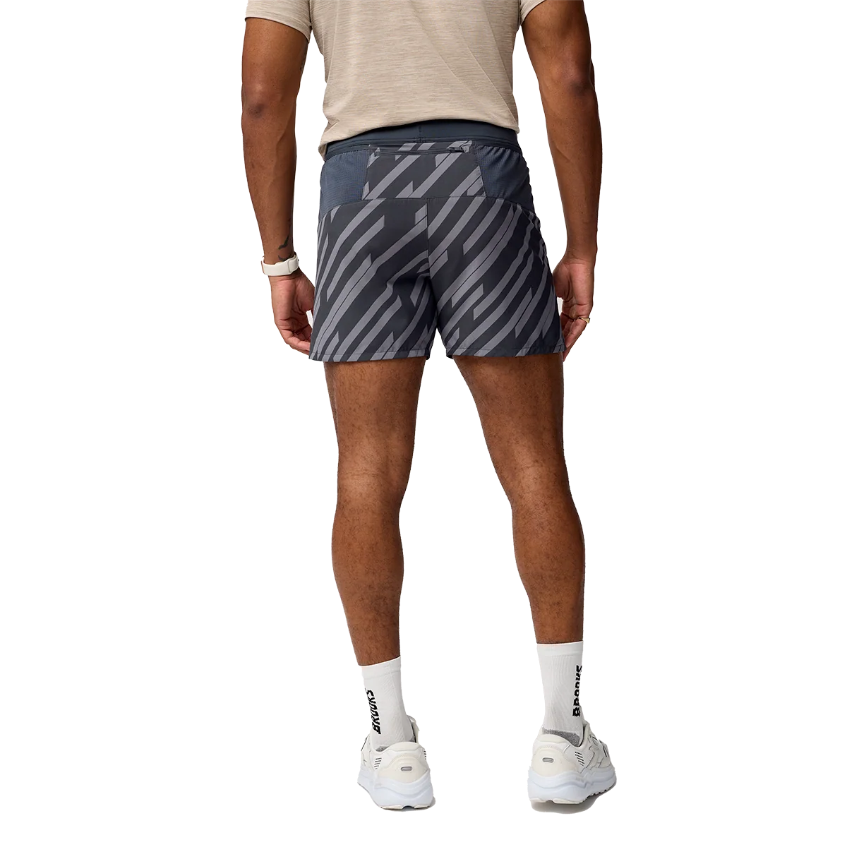Brooks Journey 5" Short