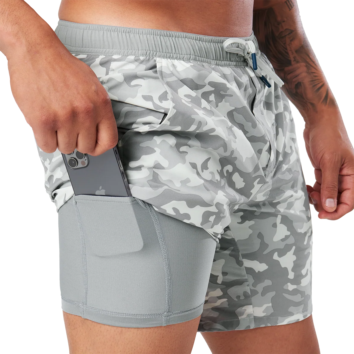 Nathan Printed Essential 7" Short