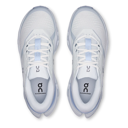 ON Cloudrunner 3
